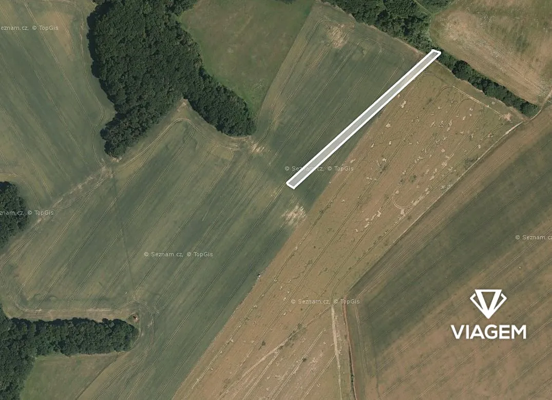Prodej podílu 1/2 pole 608 m²
